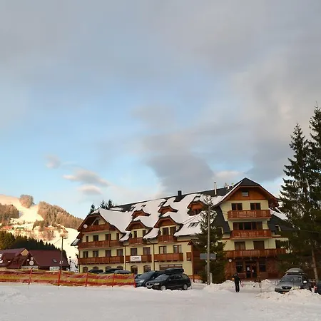 7 Donovaly, Ad Kamzik Donovaly